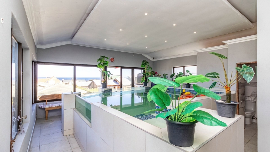 7 Bedroom Property for Sale in Kleinmond Western Cape